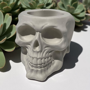 4” Skull Planter